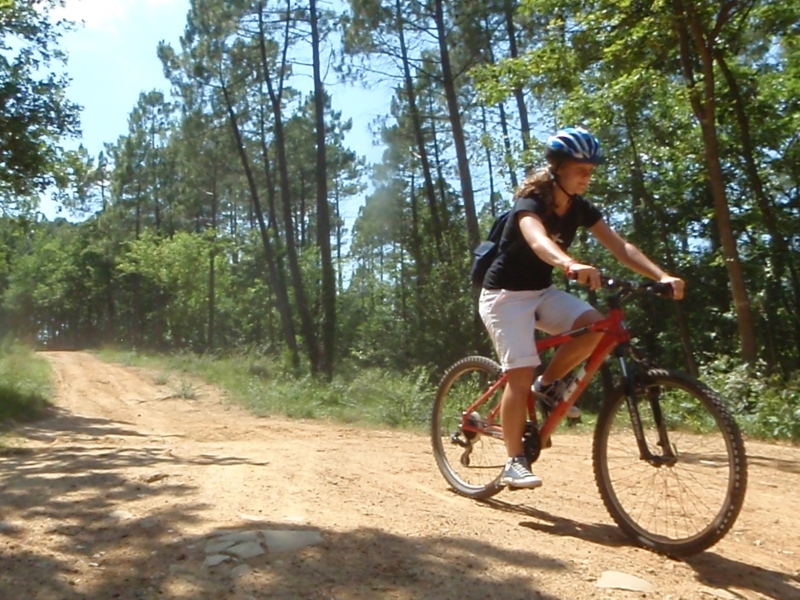 Village Camps International Summer Camp Ard&egrave;che, France 2019-07-26 https://www.villagecamps.com/journals_admin/images/70-8-Emma riding downhill.jpg